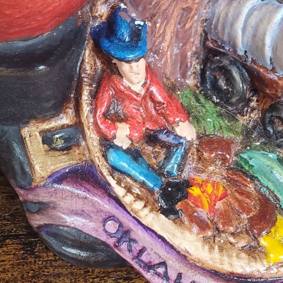 Santa Claus Ceramic Oklahoma State Christmas 9x8 Headress Covered Wagon Buffalo - Picture 10 of 11